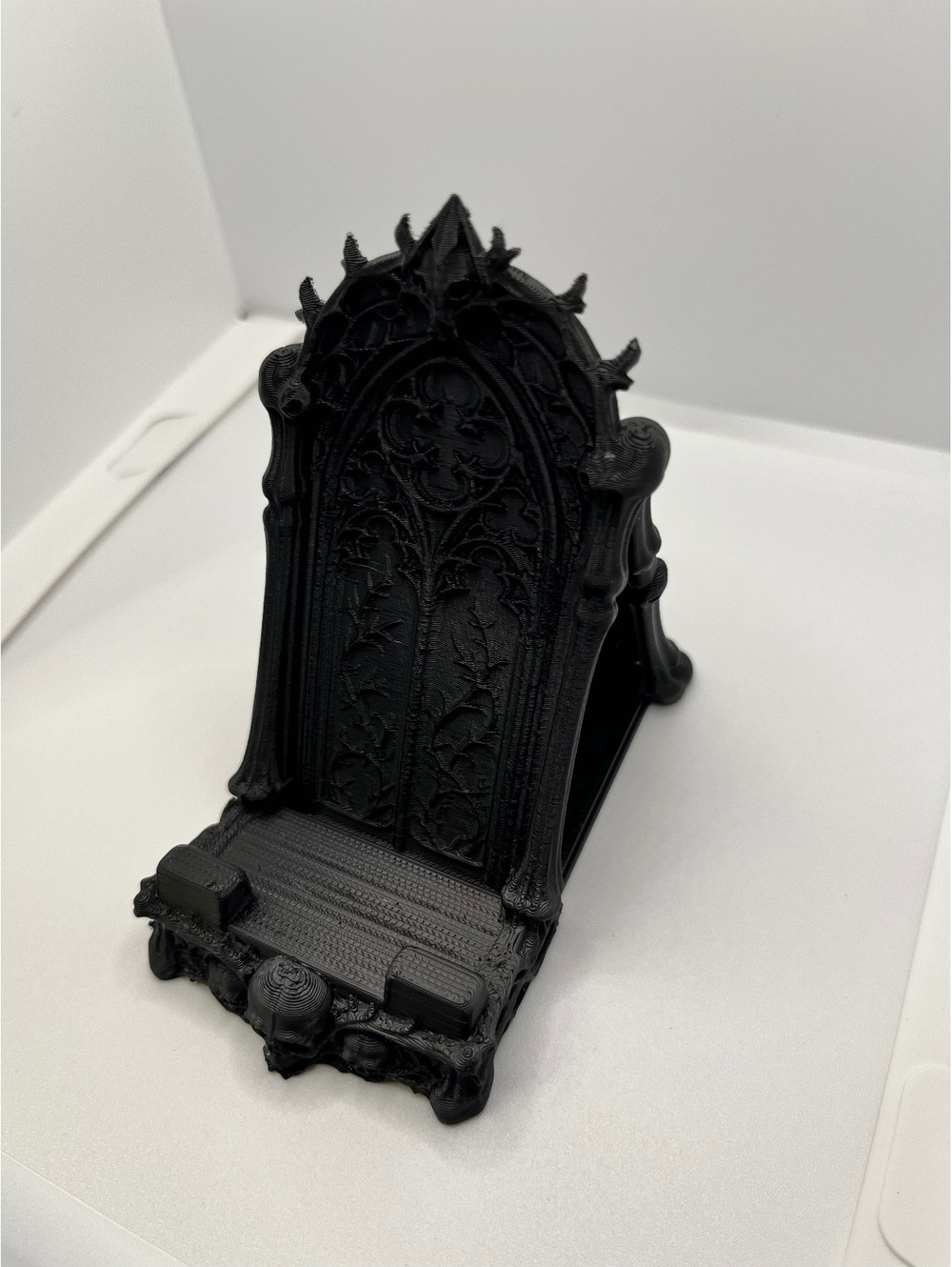 Gothic Black Phone Stand - Dark Elegance for Your Device